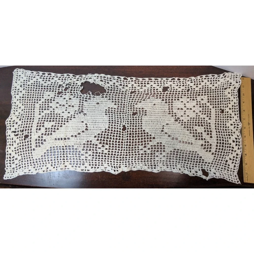 Vintage Linen Crochet Doily Table Runner Lot Cutter Craft Upcycle Embroidery